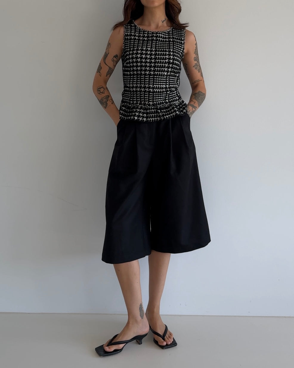 Vintage Houndstooth Peplum Top – Black & White