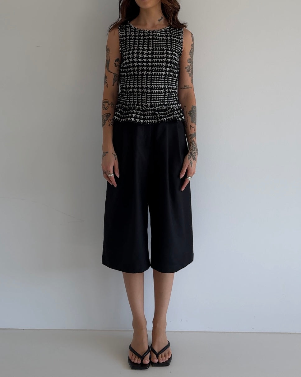 Vintage Houndstooth Peplum Top – Black & White