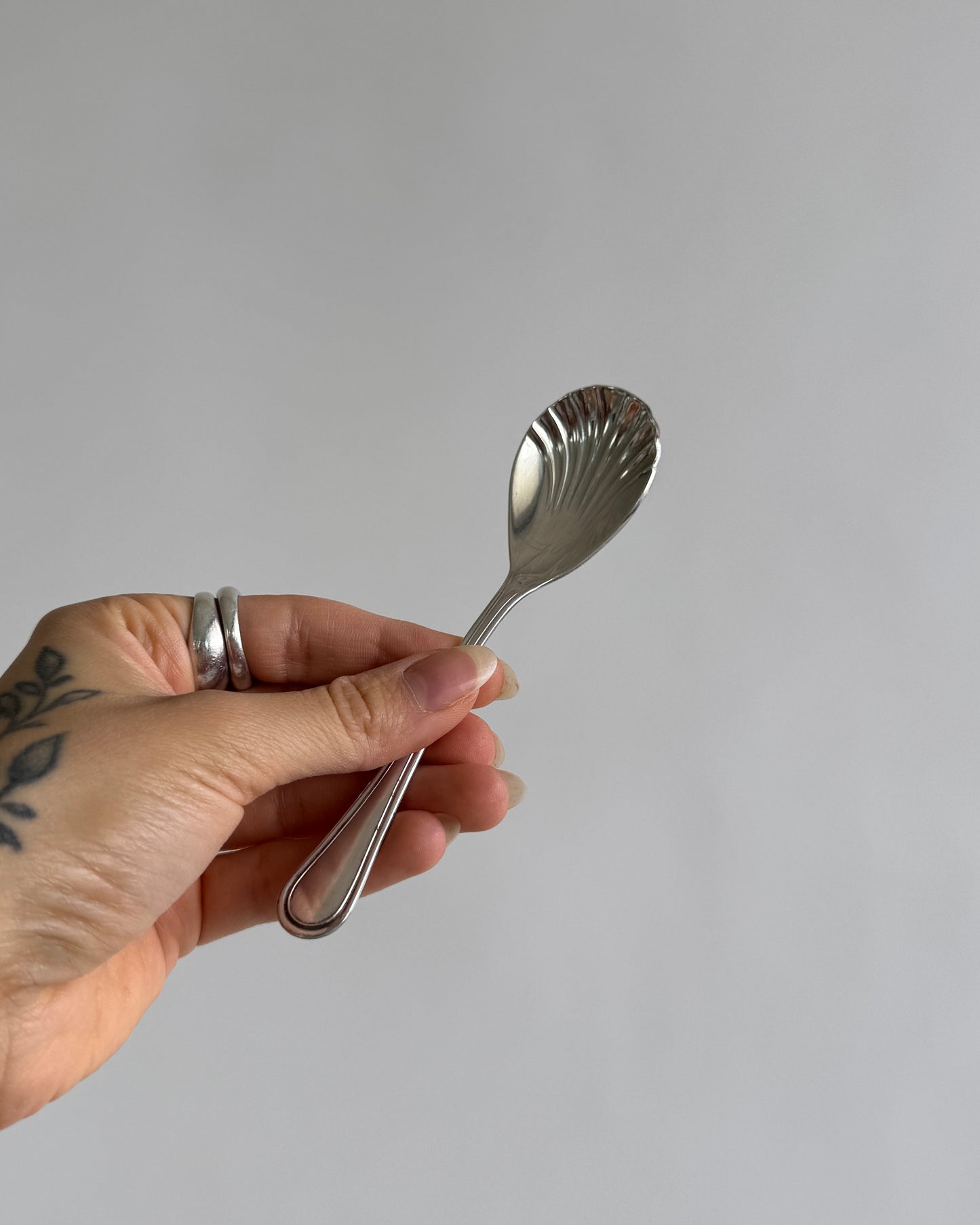 Vintage Silver Shell Teaspoons -Set of 2