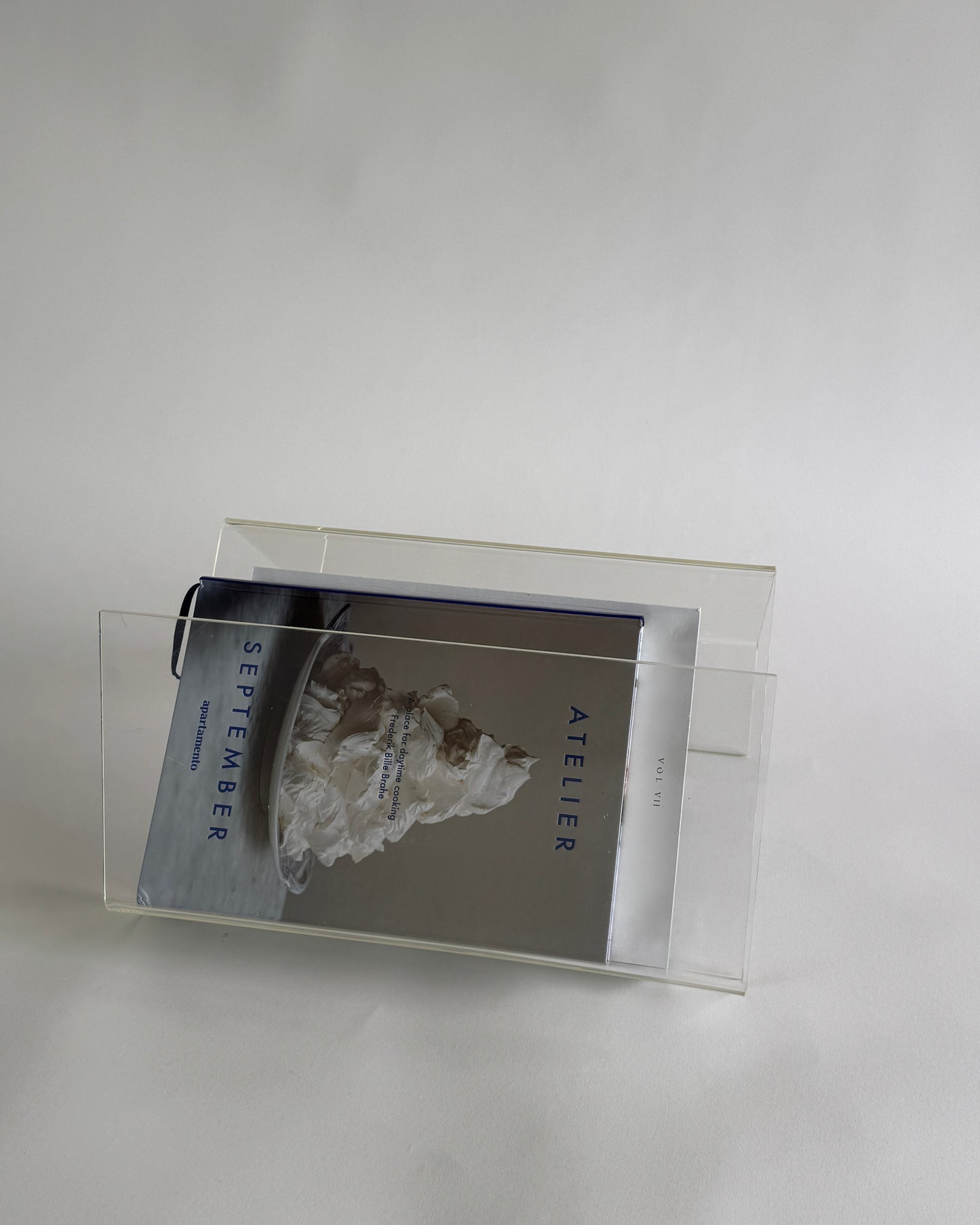 Vintage Minimalist Acrylic Book Stand