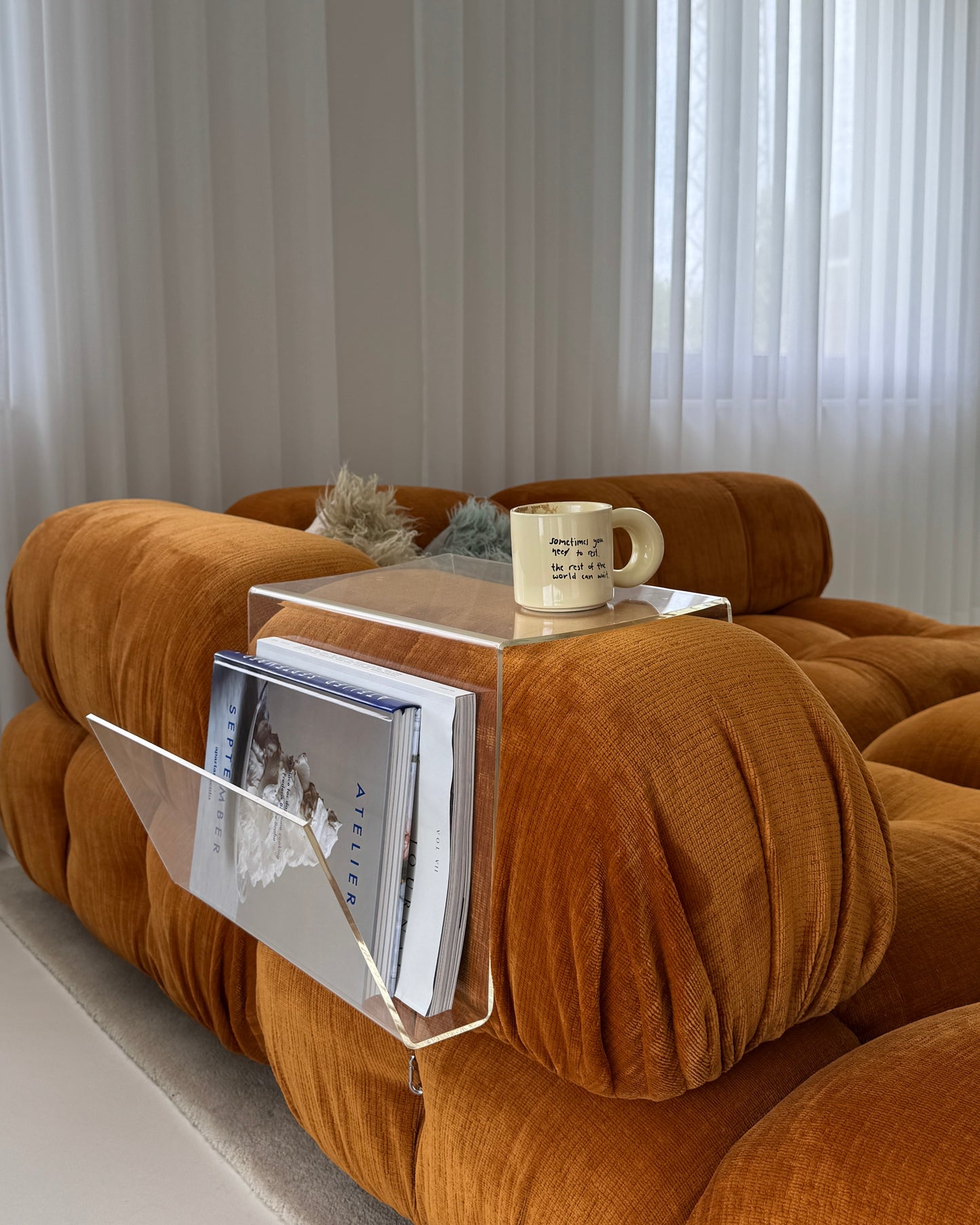 Vintage Minimalist Acrylic Book Stand