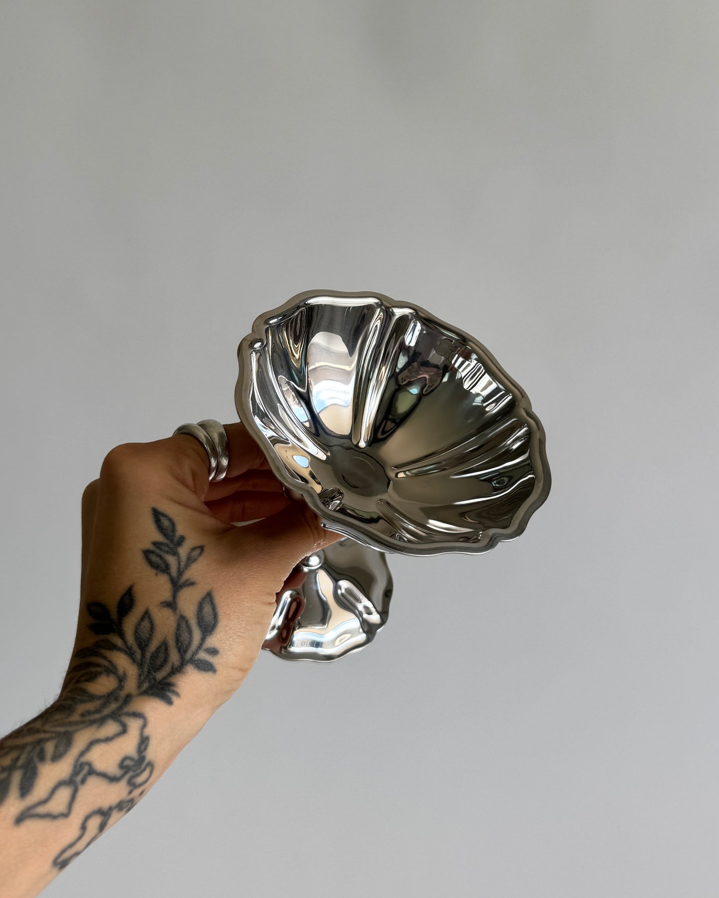 Elegant Pedestal Bowl - Set of 2