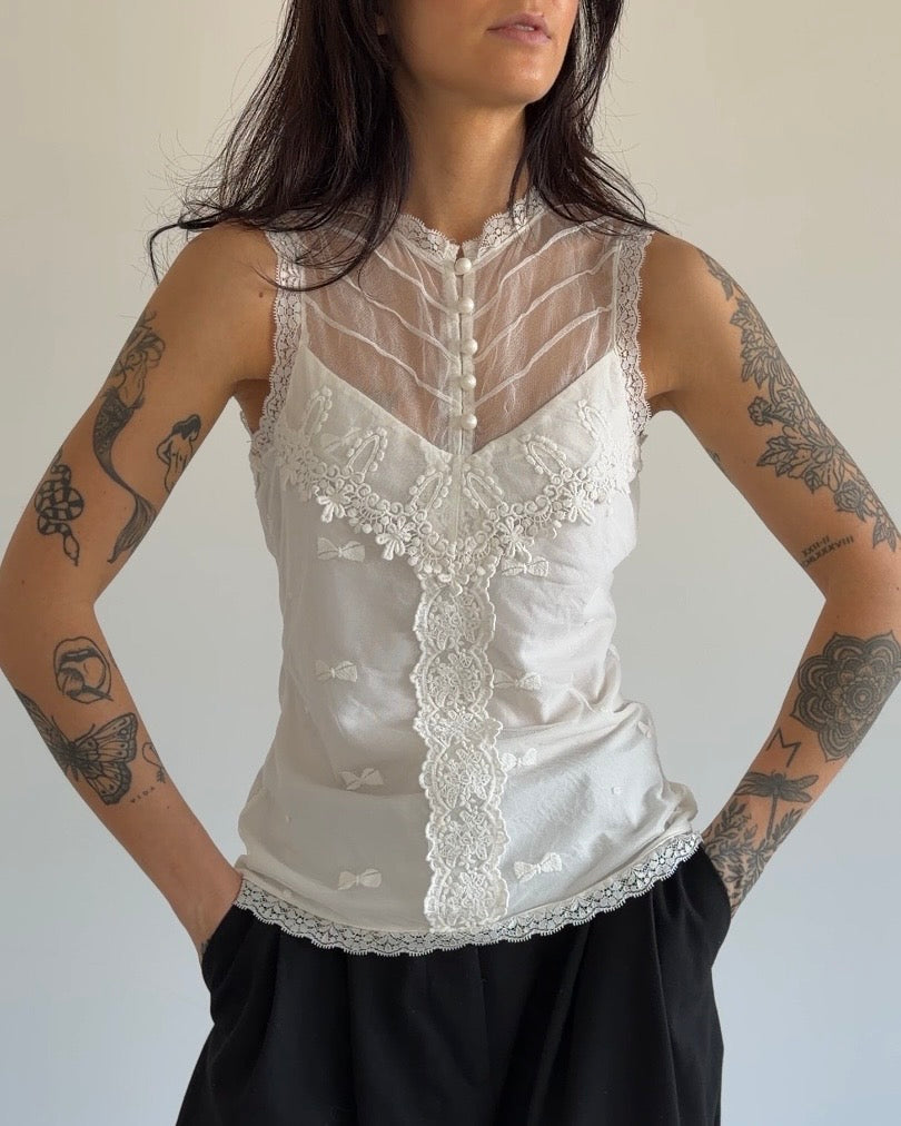 Sleeveless Dreamy Blouse