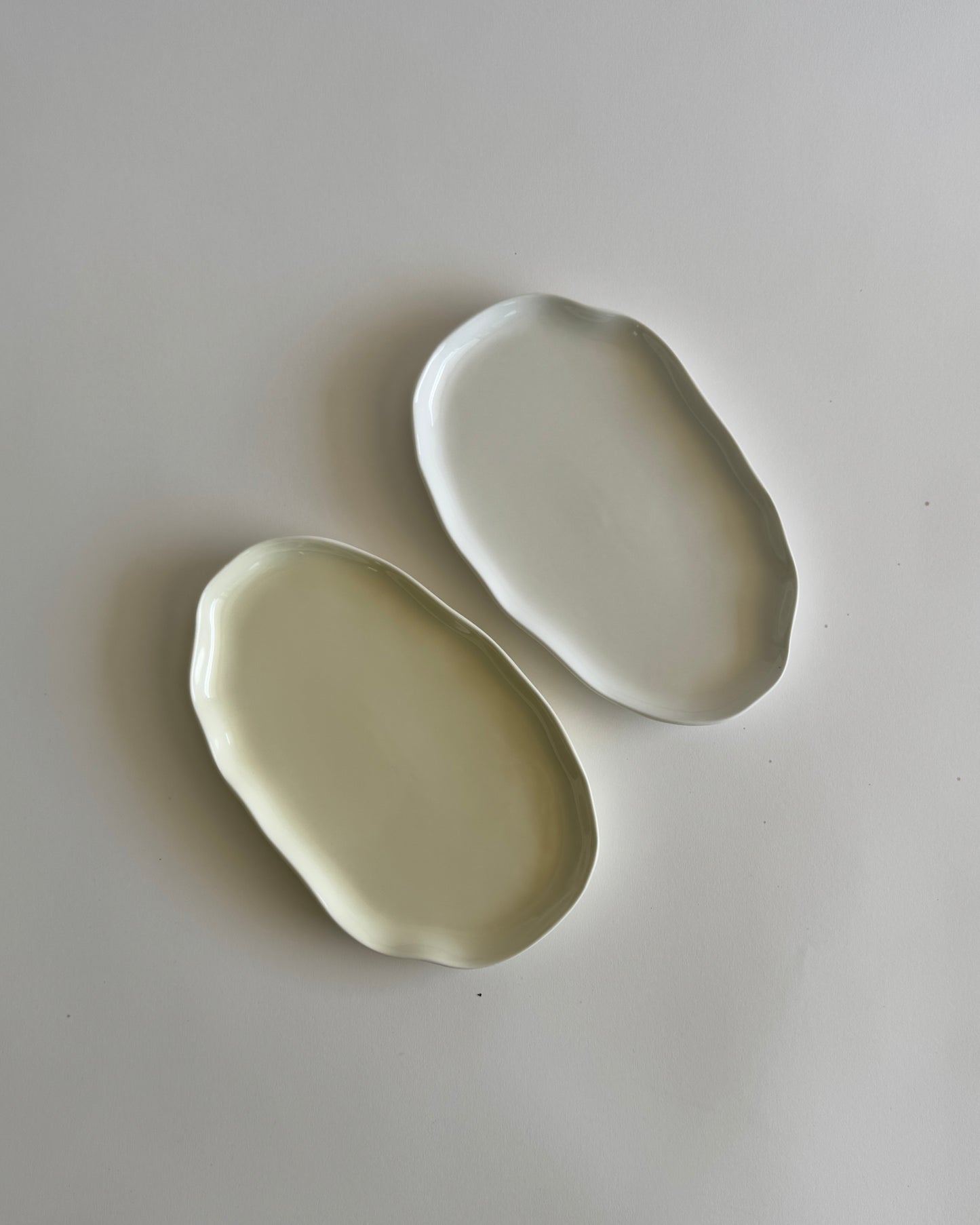 Porcelain Plate Butter Yellow -Set of 2