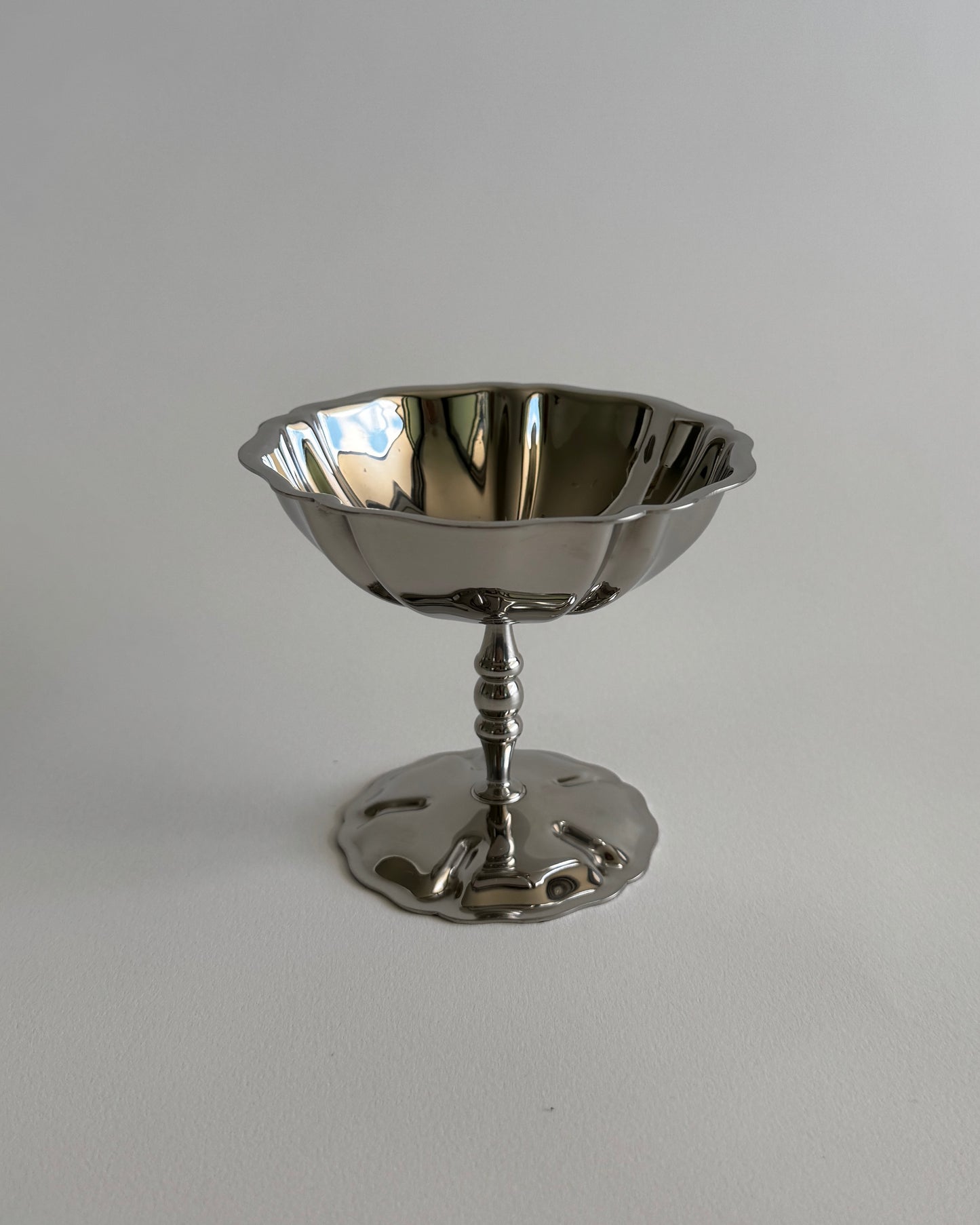 Elegant Pedestal Bowl - Set of 2