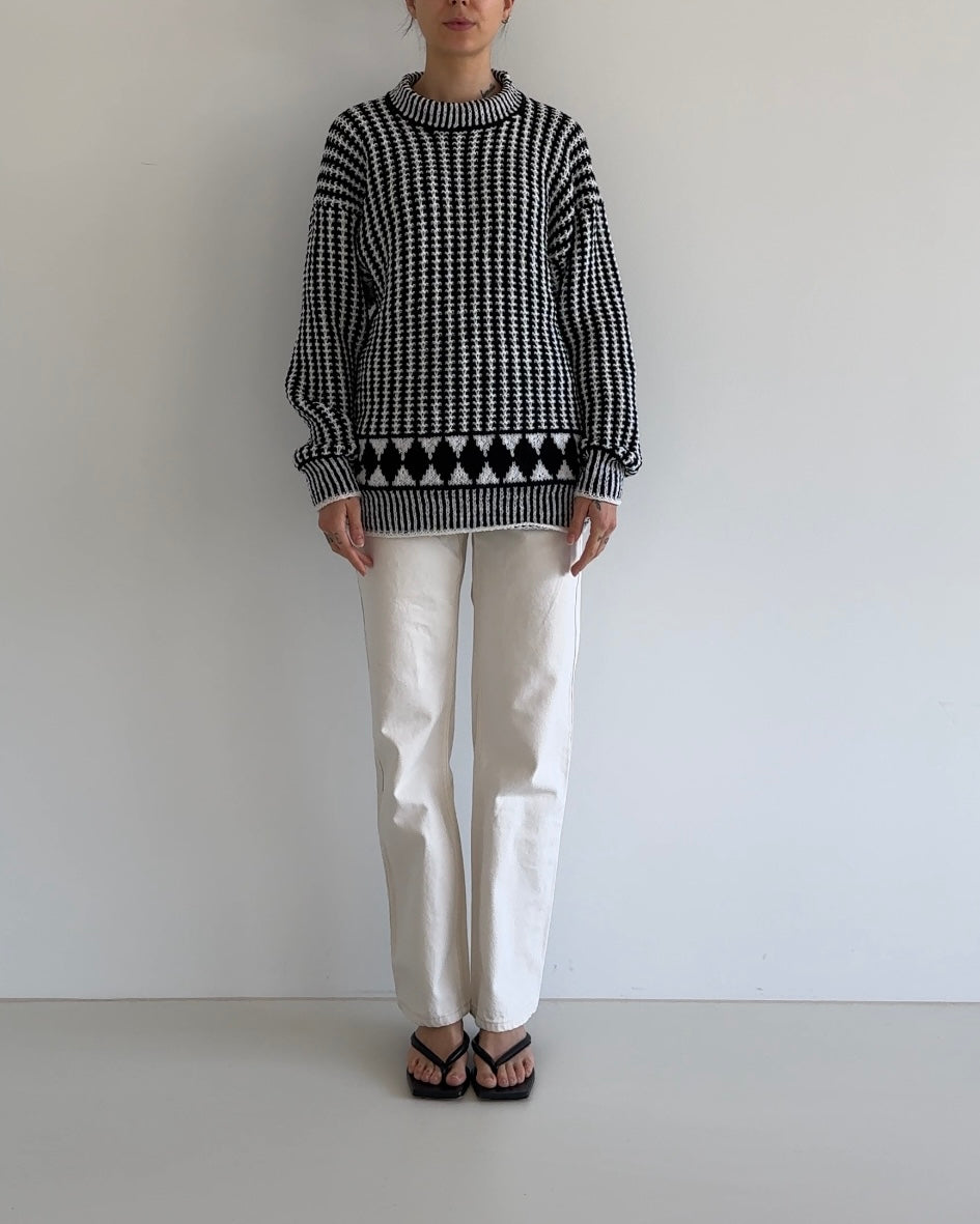 Knitted Pullover B/W