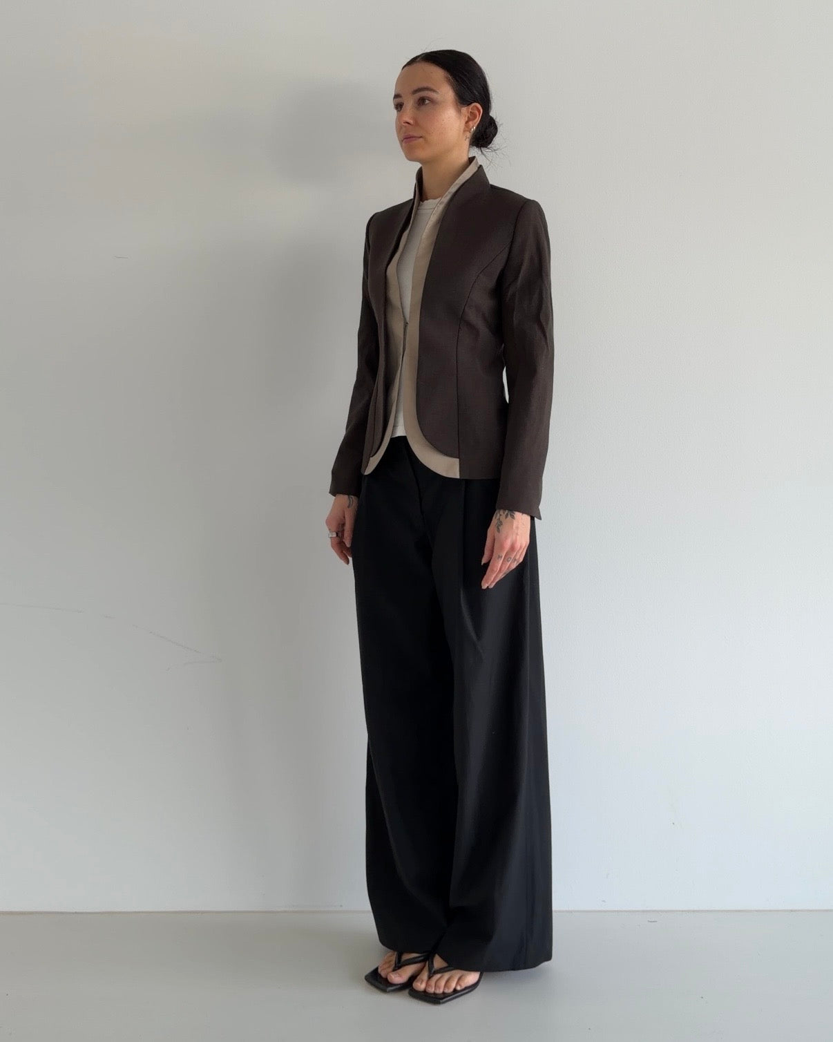 Two-coloured fitted blazer