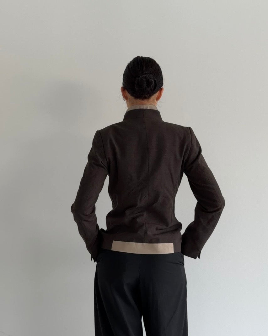 Two-coloured fitted blazer