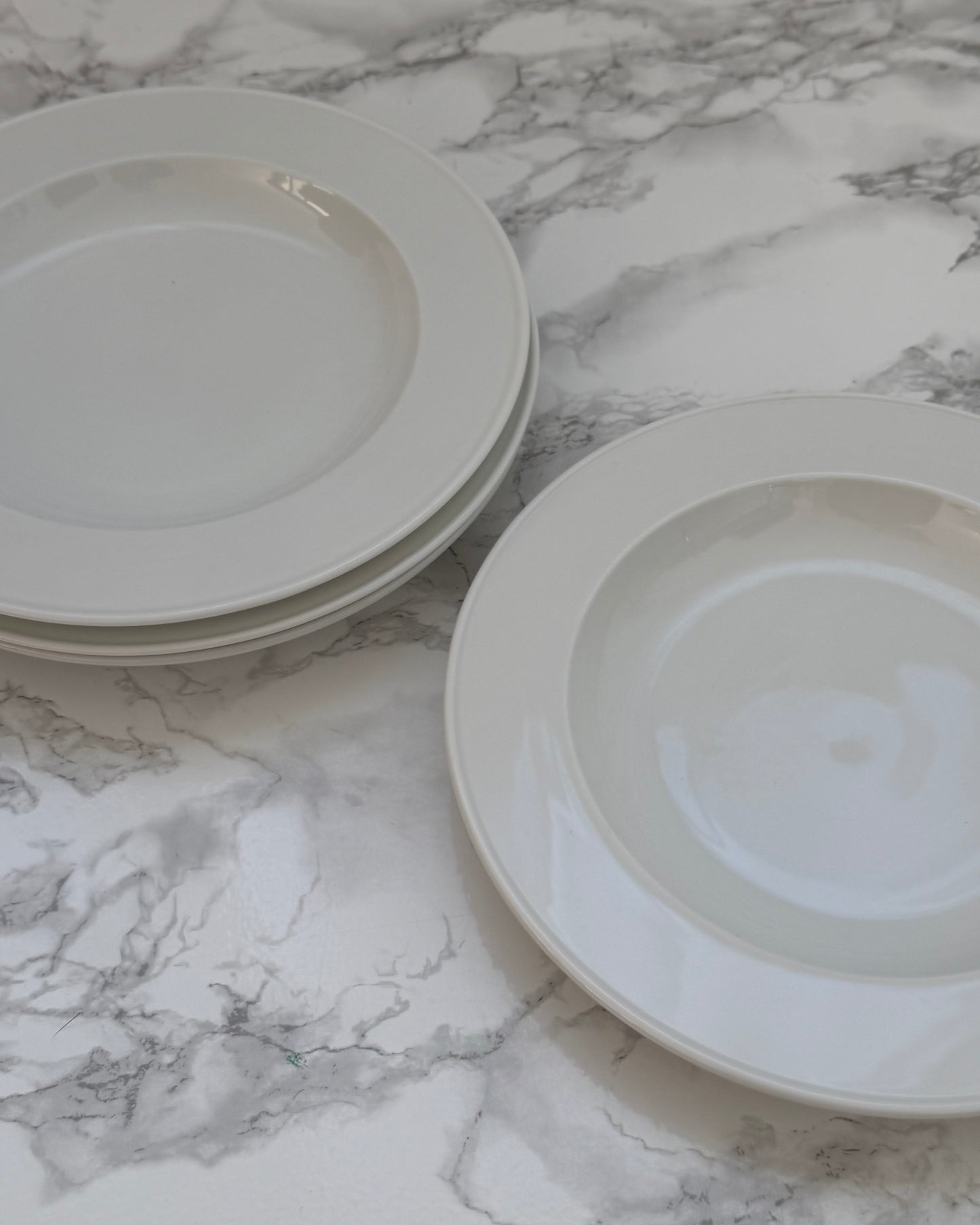 White VIntage Plate - Set of 2