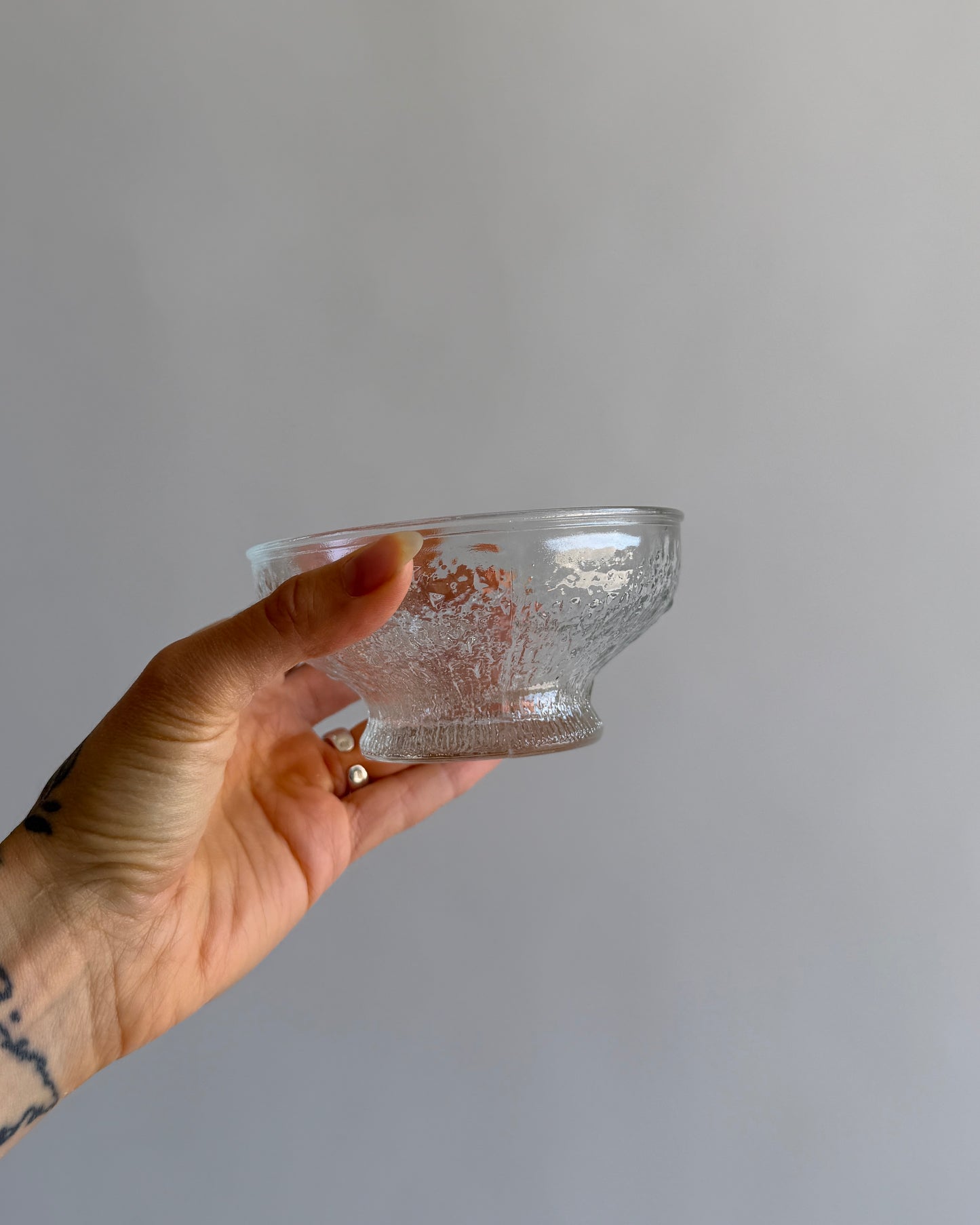 Vintage Textured Glass Dessert Bowls – Set of 3
