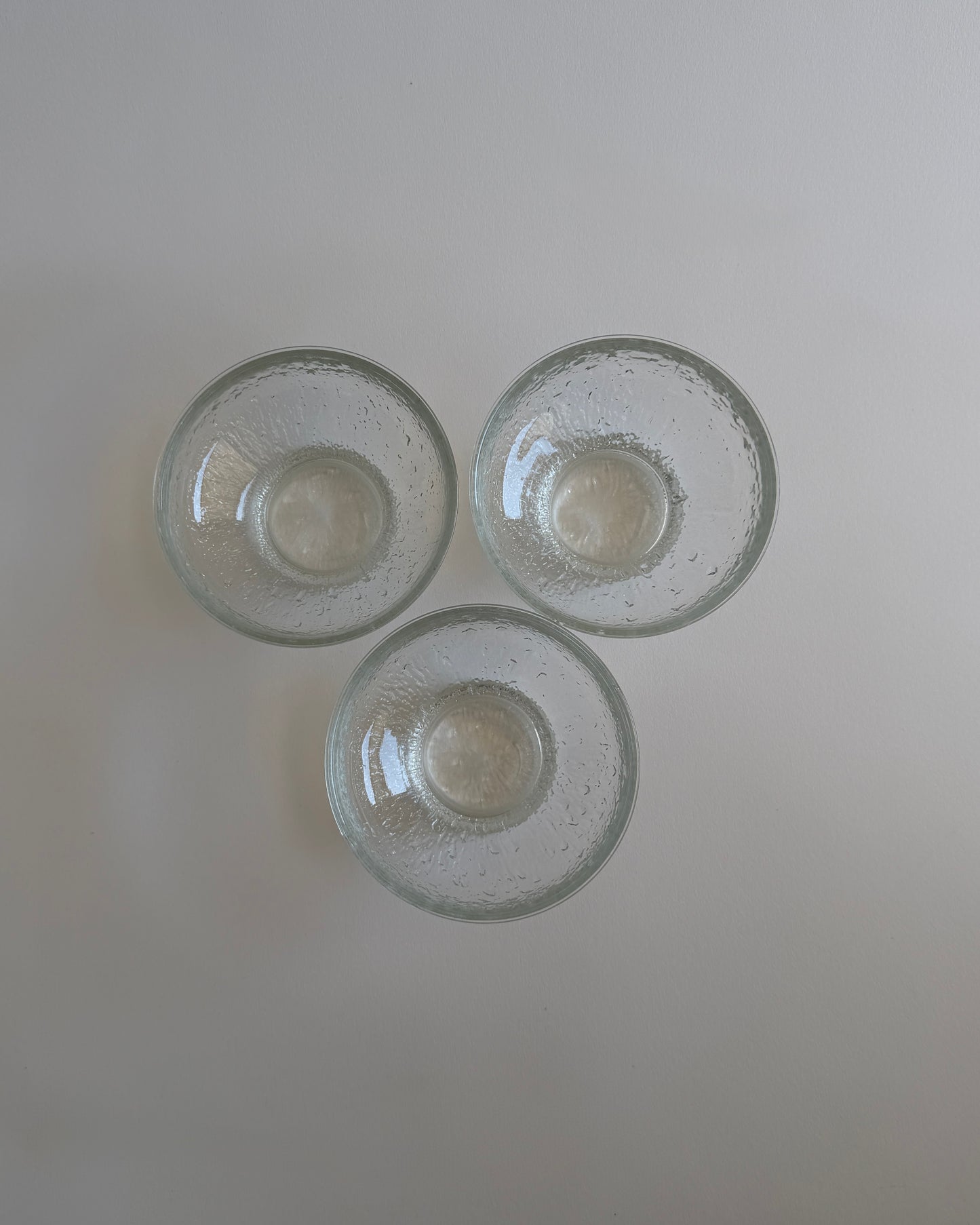 Vintage Textured Glass Dessert Bowls – Set of 3