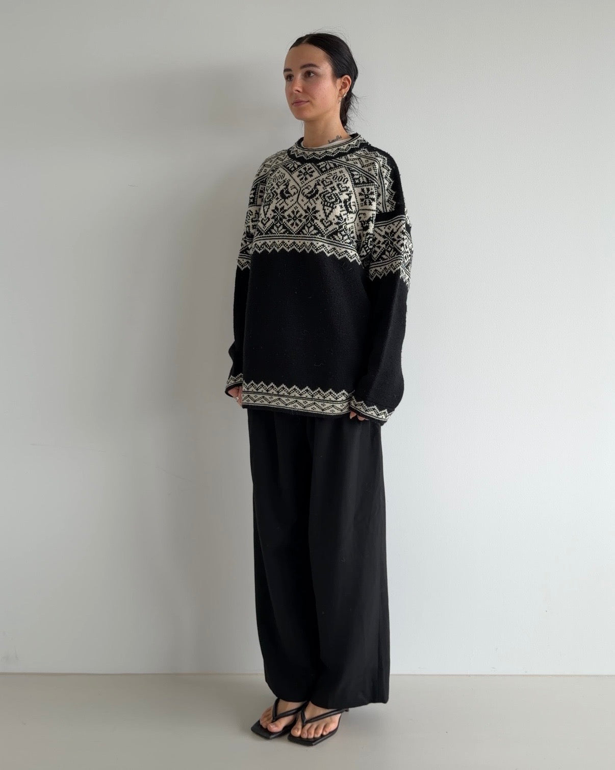 Wool Pullover Black /White
