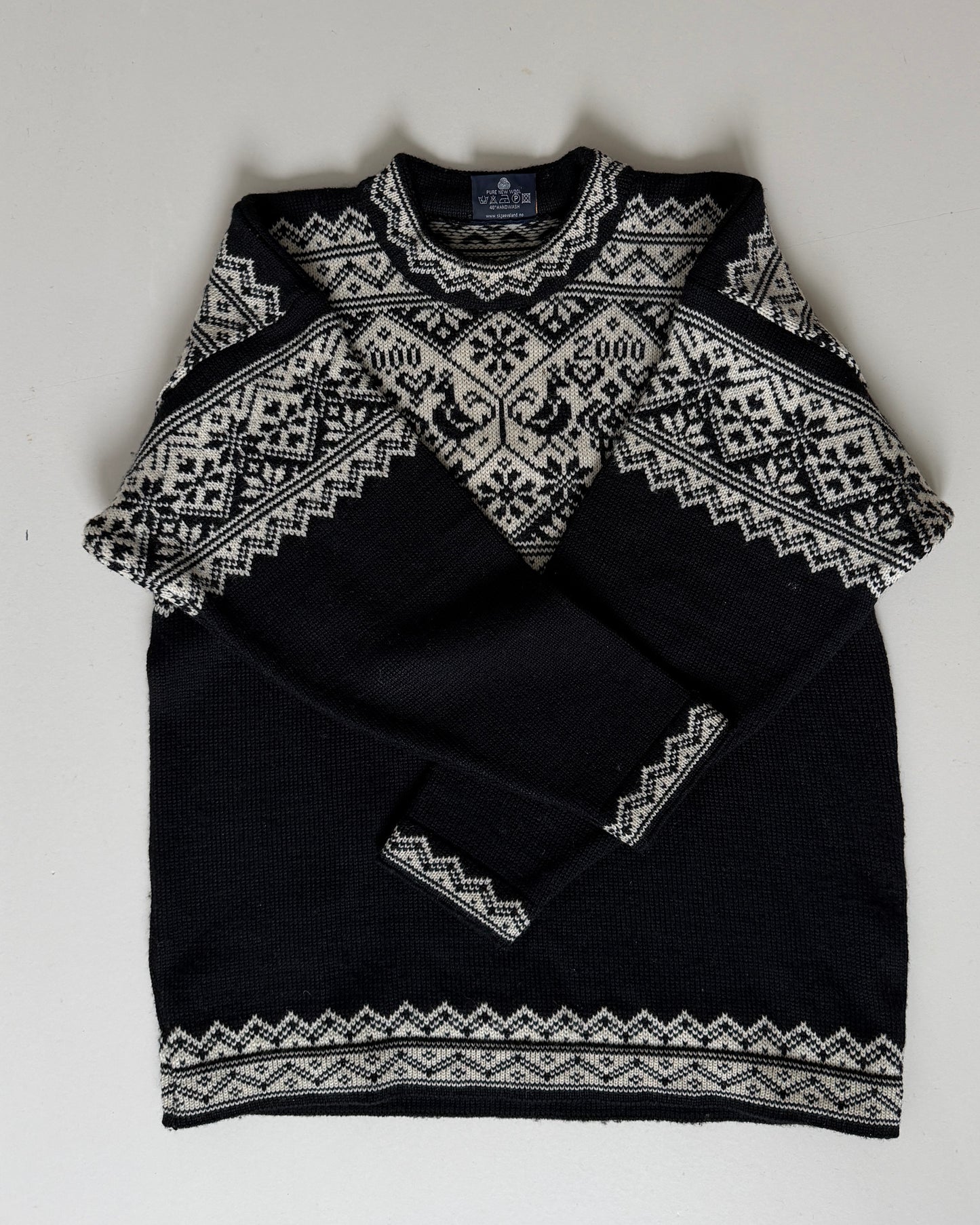 Wool Pullover Black /White
