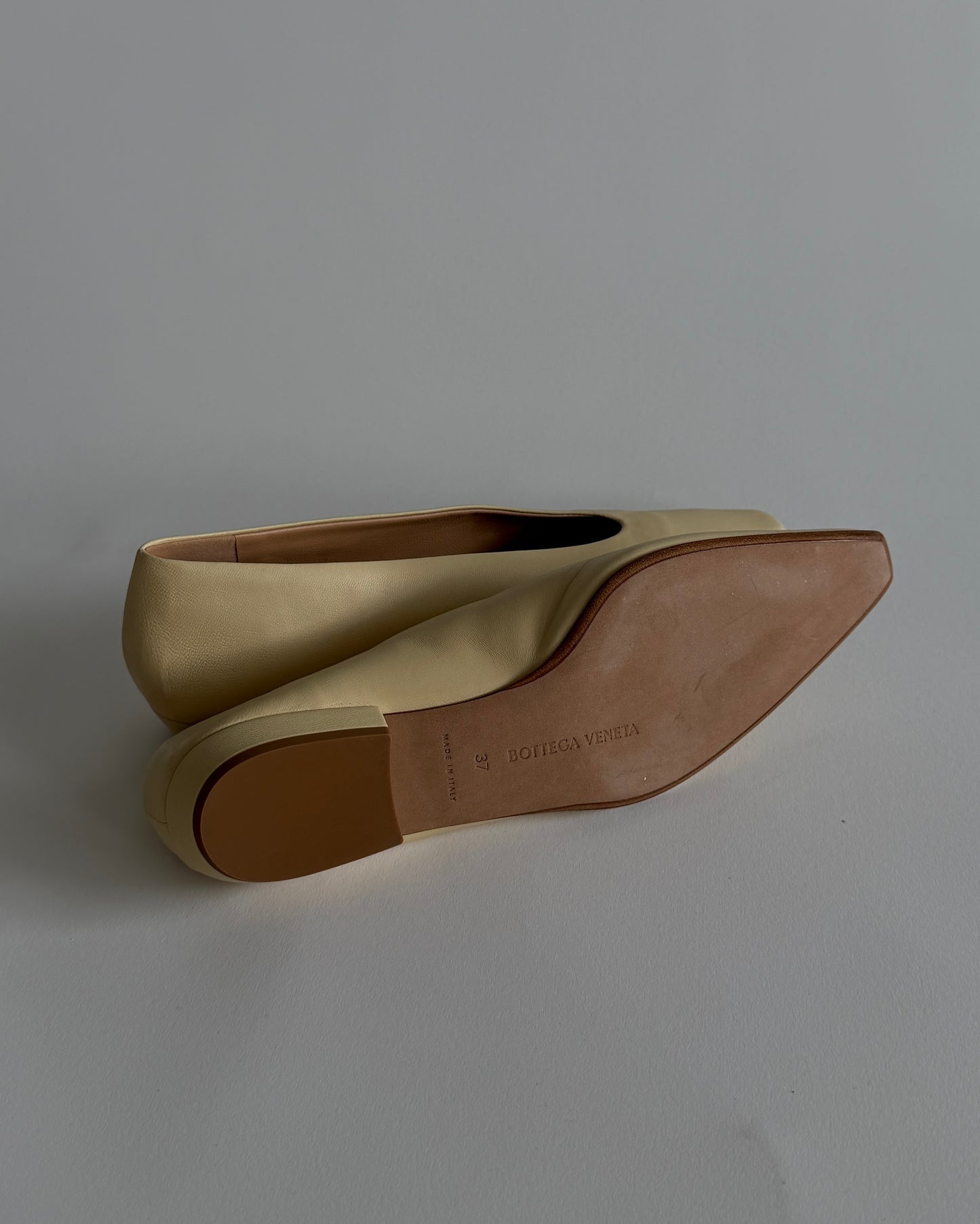 Bottega Veneta Almond Flats in Cream