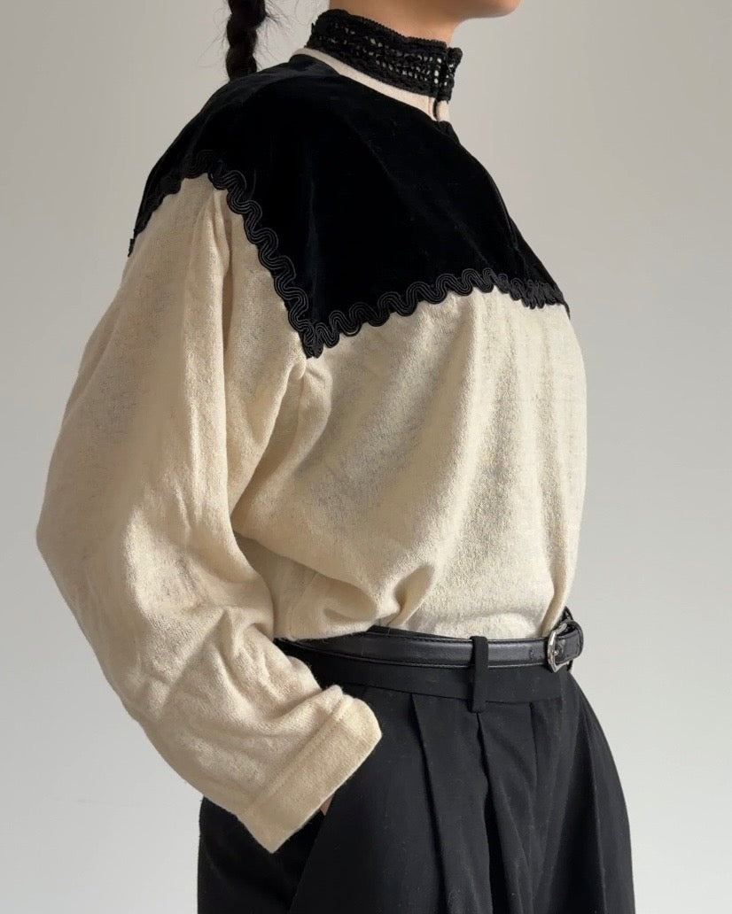 Soft Pullover Cream / Black