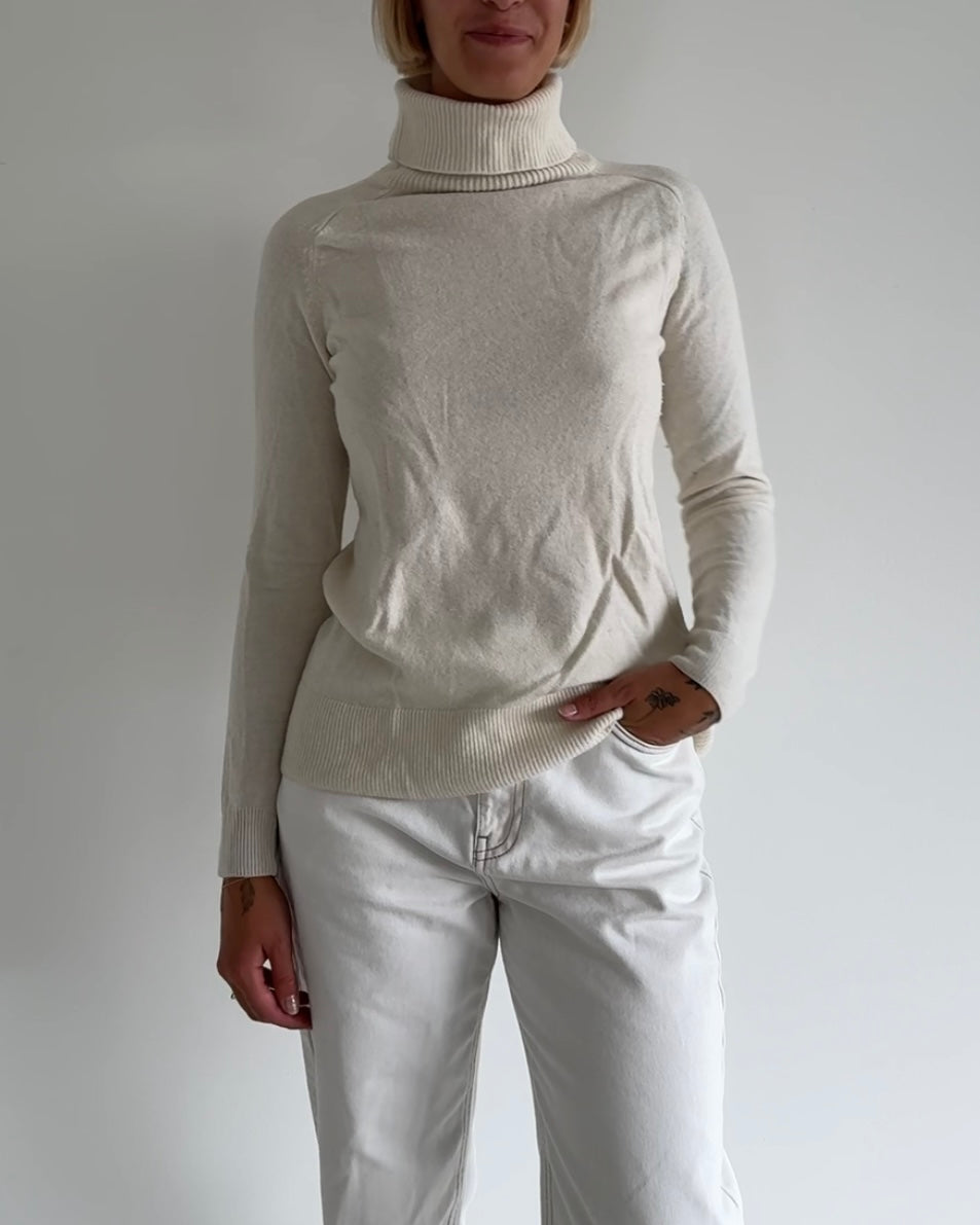 Wool Turtleneck White