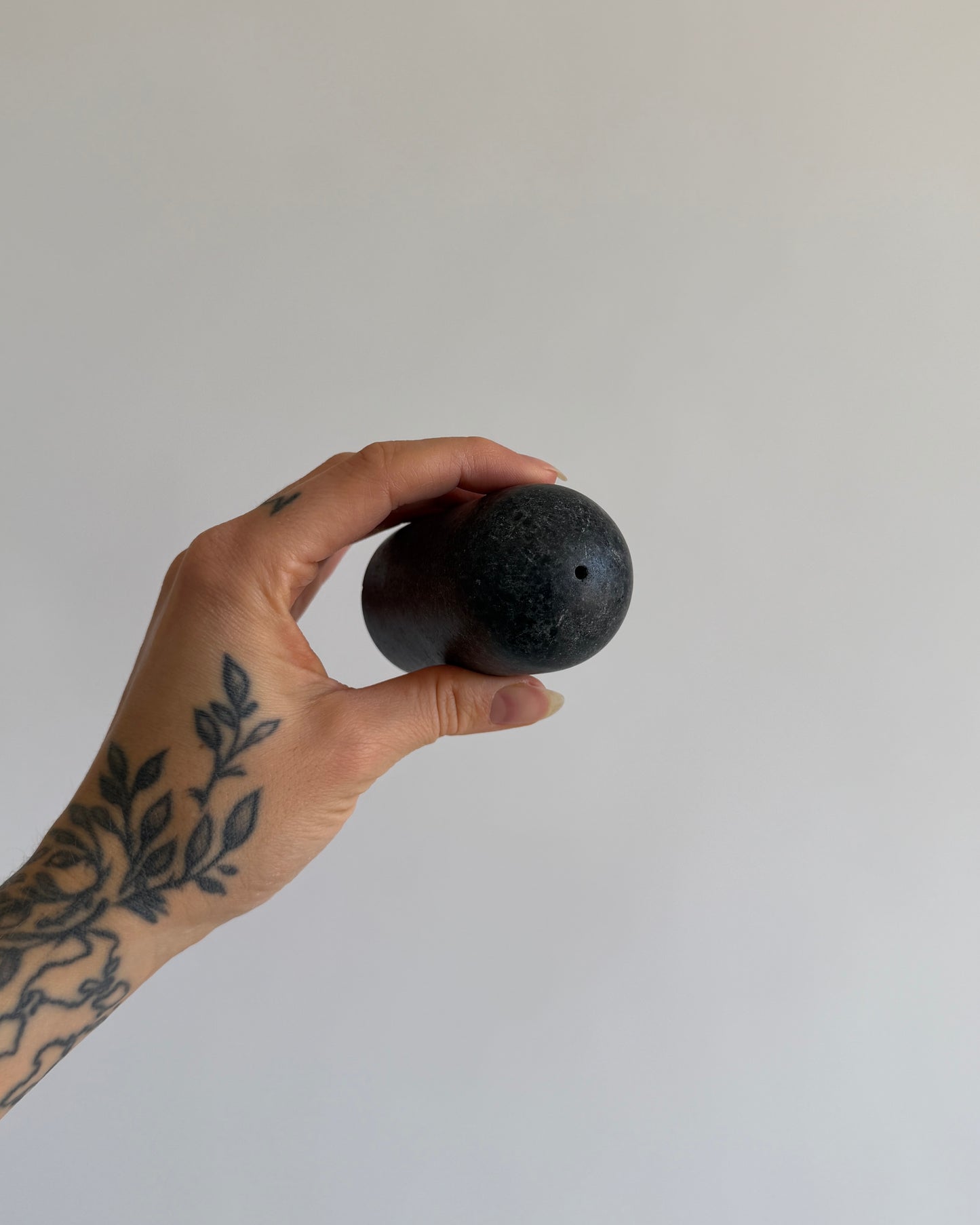 Dark Stone Salt & Pepper Shakers – Minimalist Sculptural Set