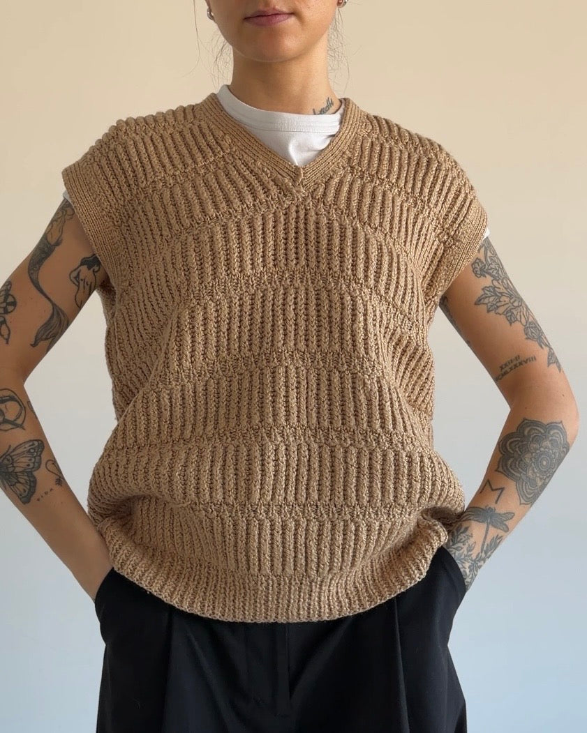 Knitted Wool Vest Brown