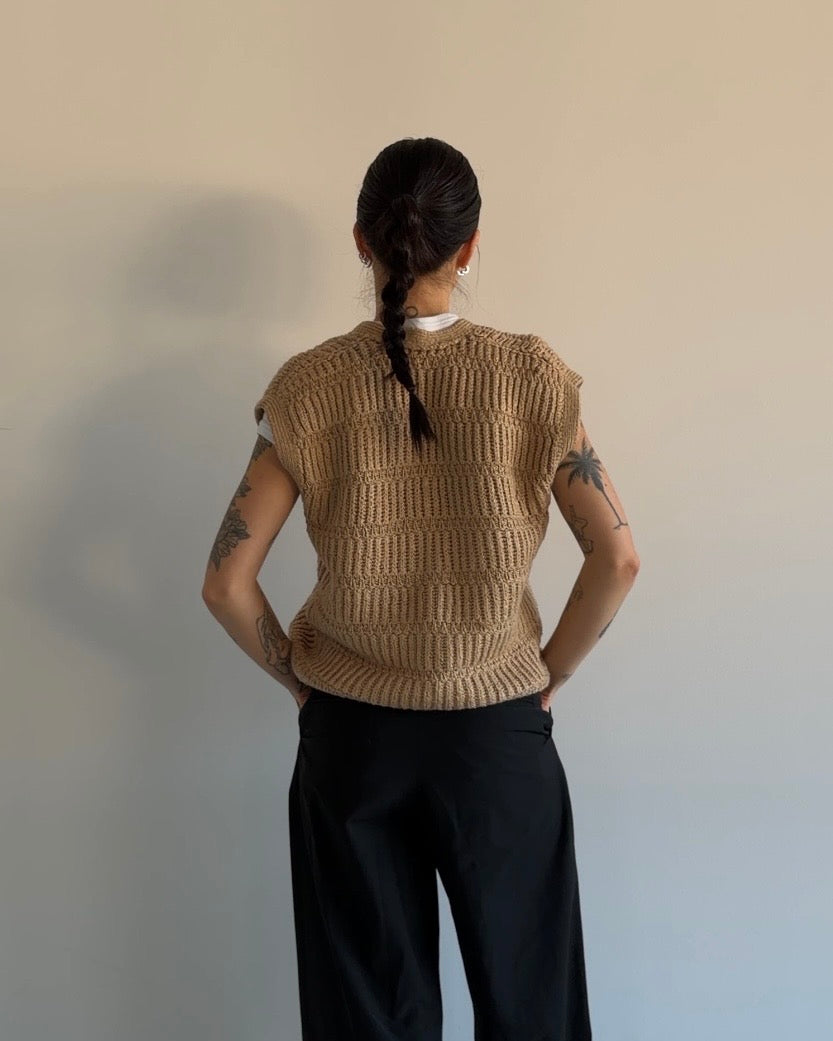 Knitted Wool Vest Brown