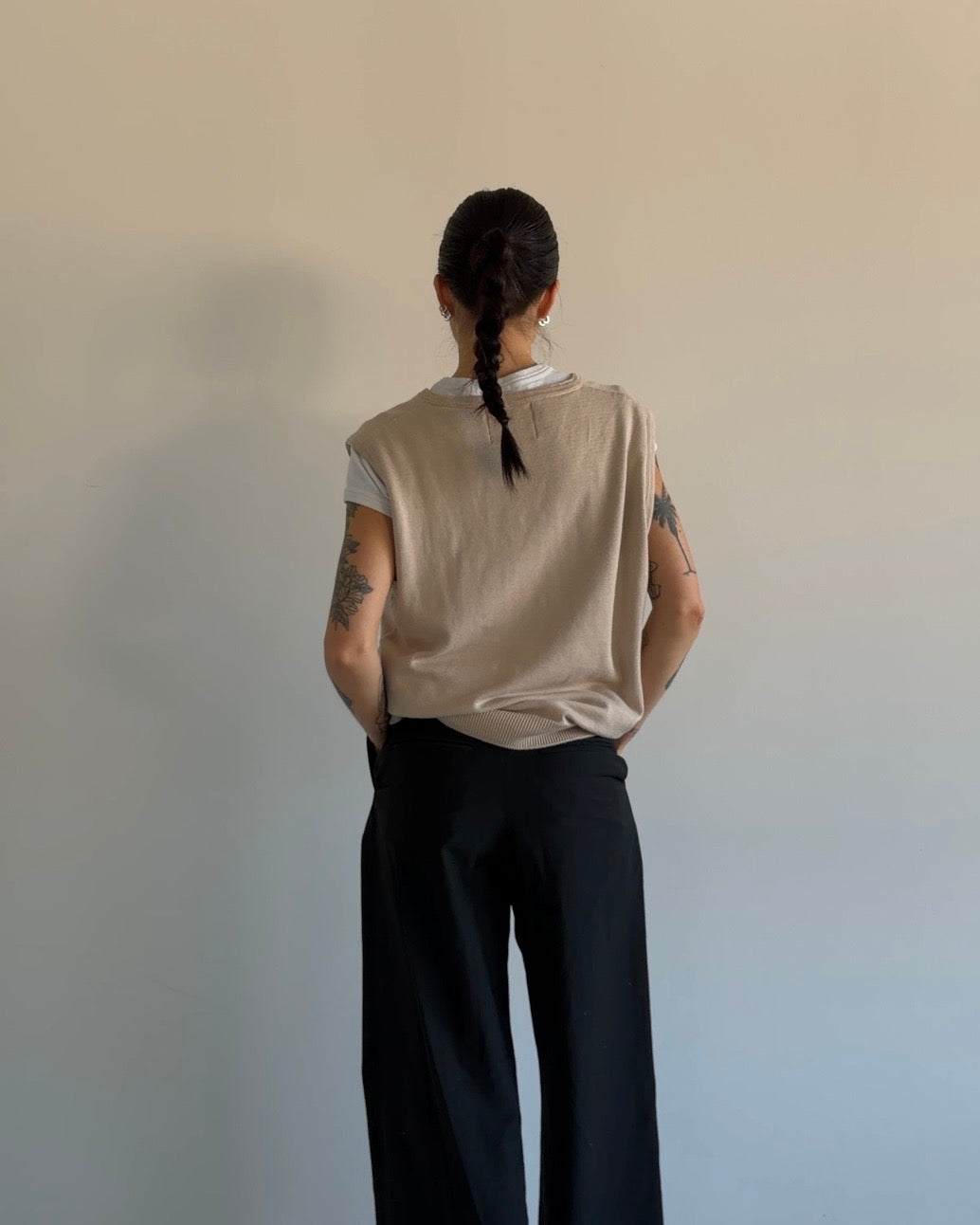 Lined Sleeveless Sweater  V-Neck